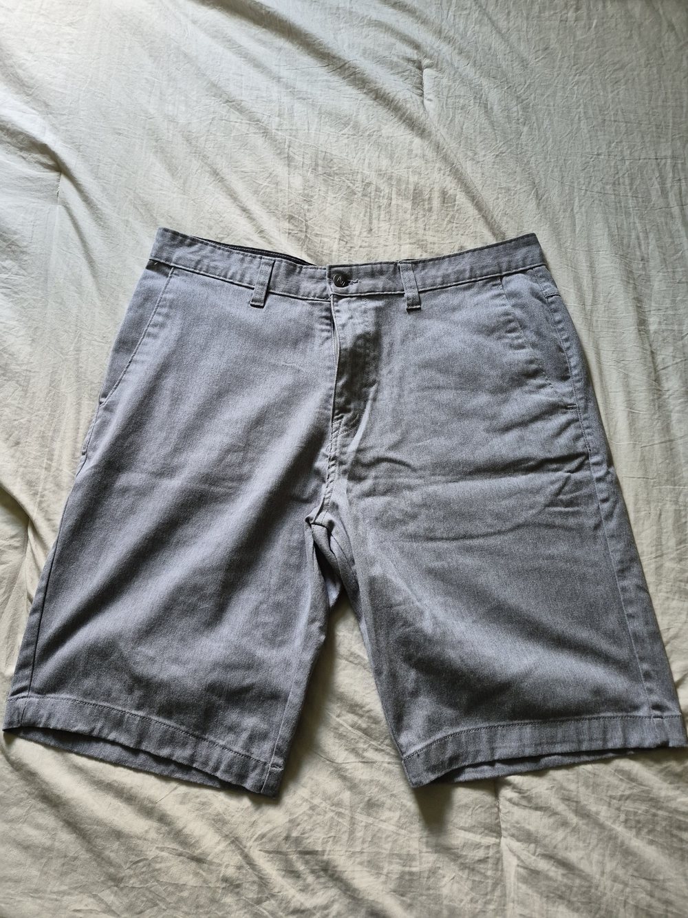 Volcom Men's Gray Flat Front Chino Shorts